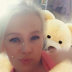 Meet your Posher, Trishia